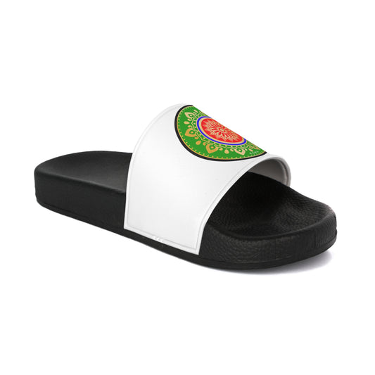 Streetwear slide with heritage Roma circle motif in green and red, bordered in royal blue and gold.