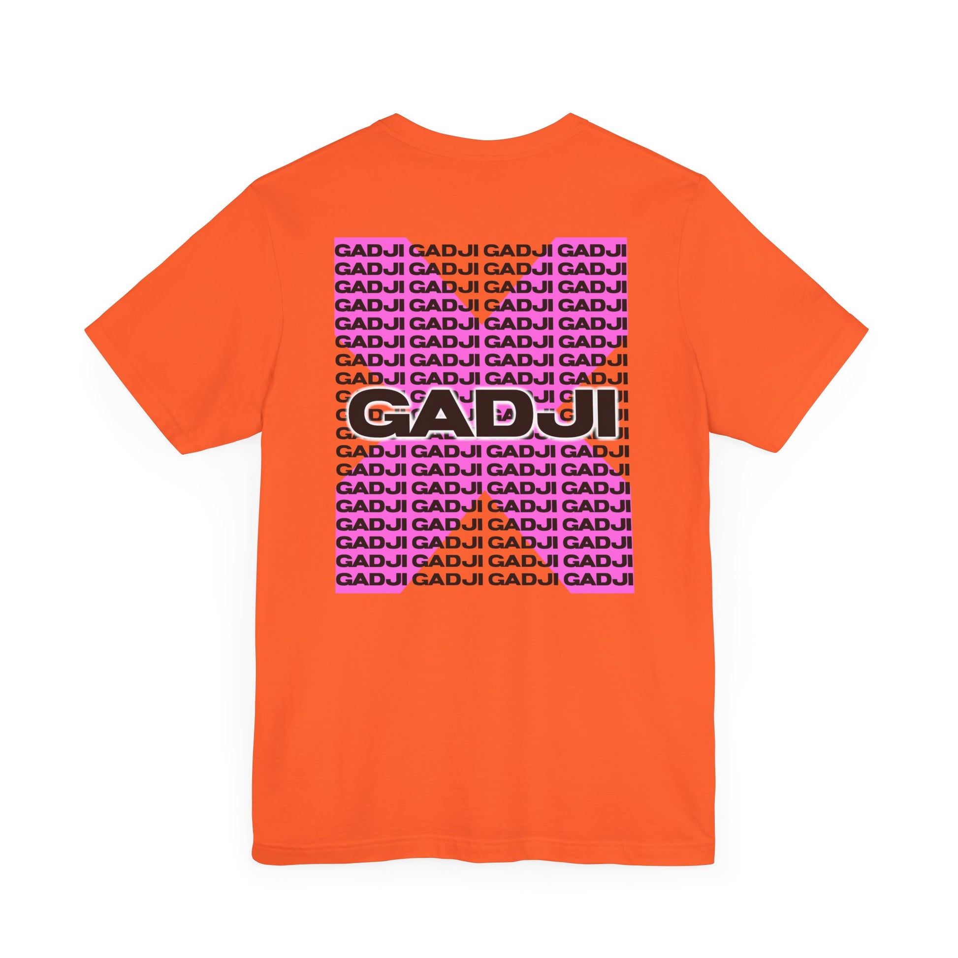 Streetwear-inspired t-shirt with oversized GADJI print and relaxed fit.