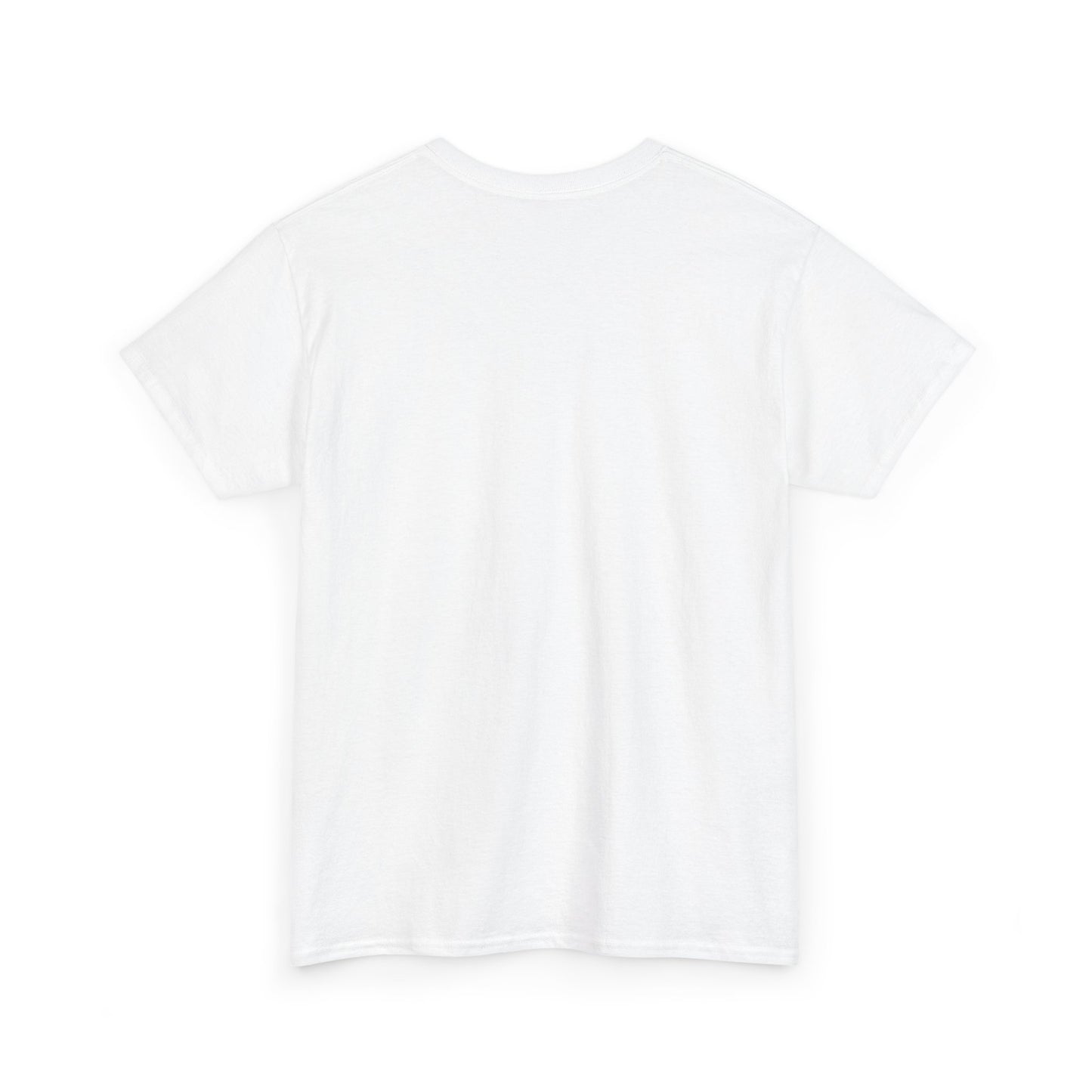 Trendy t-shirt with ‘DILINO’ letters, nastrabnout design, and ‘SO TU KERES’ phrase printed beneath.