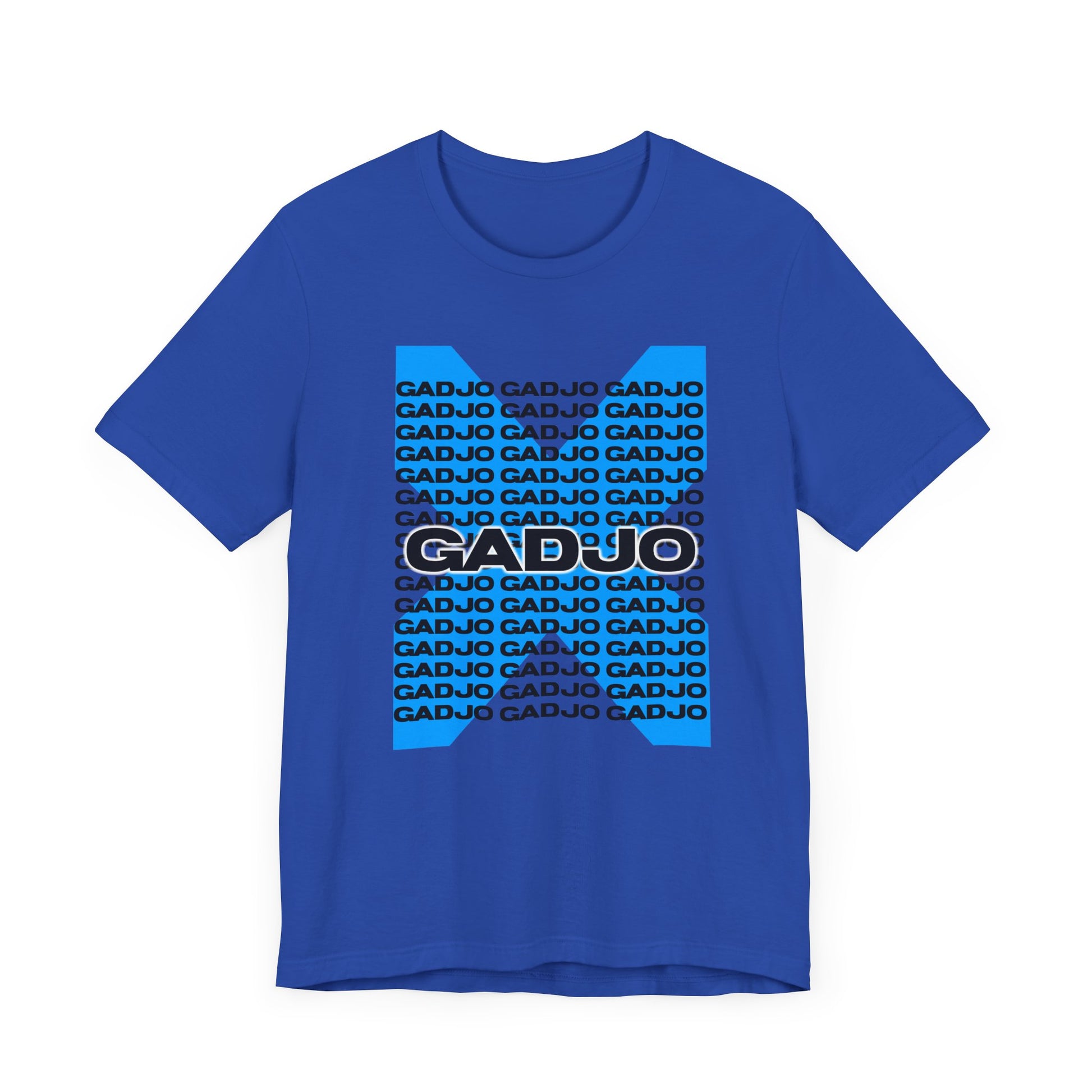 Comfortable short sleeve tee with eye-catching GADJO text print.